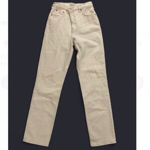 Abercrombie & Fitch High Rise 90s Straight Jean in Cream | sz 29 x long